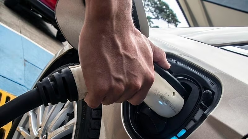 How Many Amps to Charge an EV? A Professional Guide by Fiver New Energy